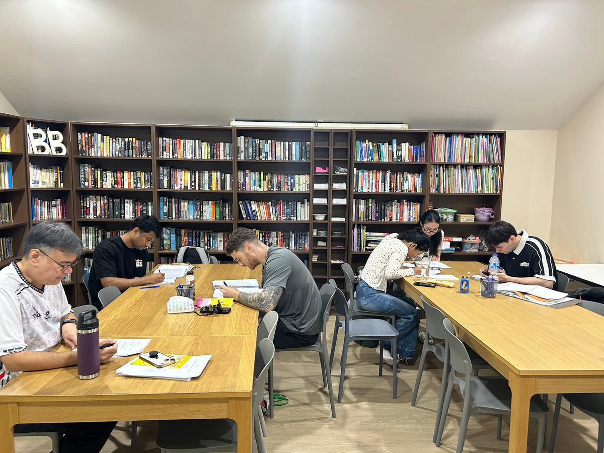 Students practising everyday Thai in a class at Bubble Language School near BTS On Nut, Bangkok
